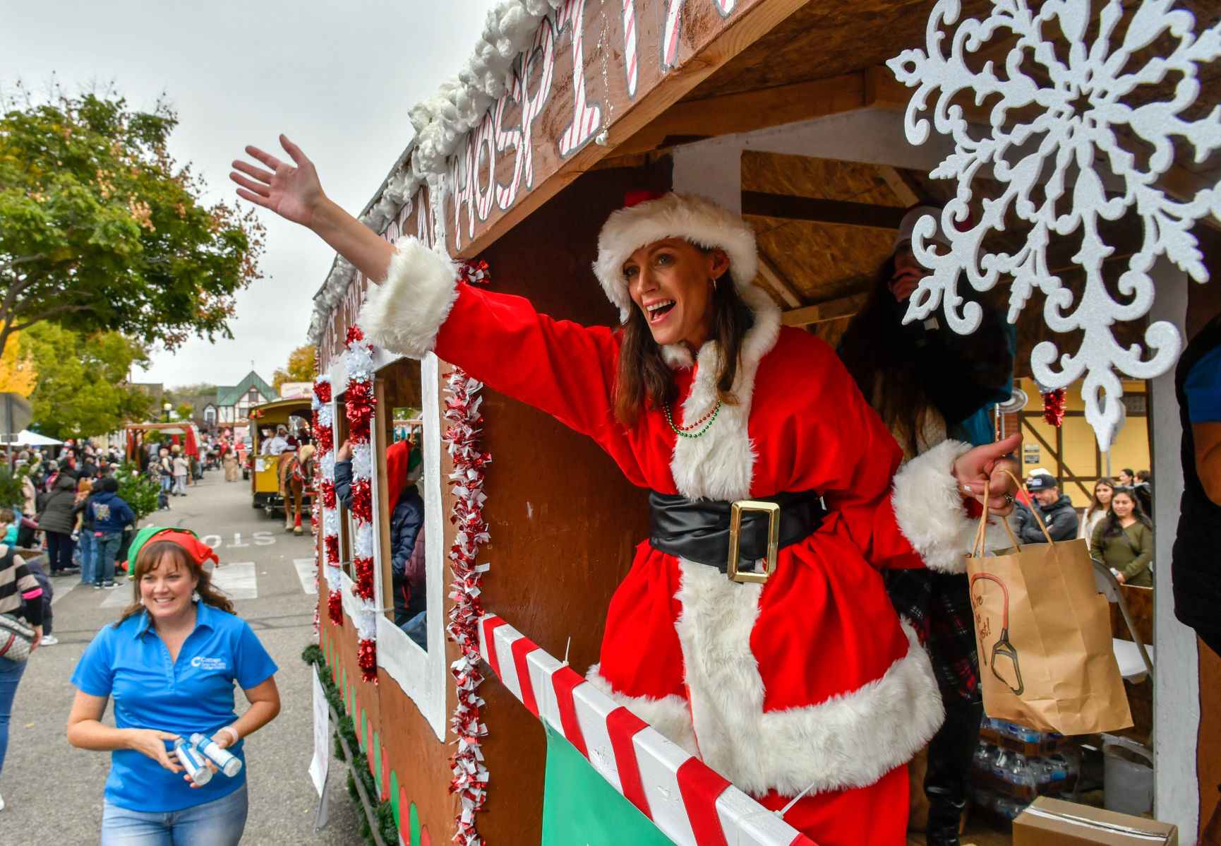 120421 Solvang parade 04.JPG